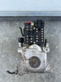 фото thumb №7, Головний гальмівний циліндр abs mercedes w124 r129 w201 w126 0265200043