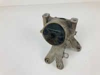 фото thumb №1, Audi a4 b8 2.0tdi кронштейн подушка silika 8k0199381kd