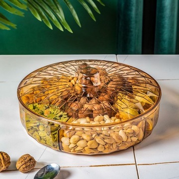 Закусочная тарелка с сухофруктами