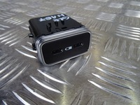 фото thumb №1, Mercedes gle w167 зарядний пристрій usb a1678205201