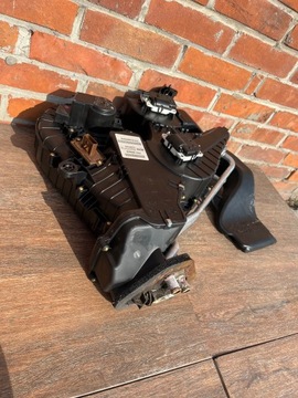 фото thumb №13, Jeep commander 5-10r xk 3.0 отопитель зад p5116936ad