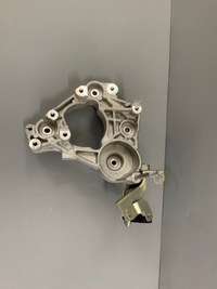 фото thumb №1, Кронштейн двигателя кондиционера renault megane v e-tech 119105mz0a