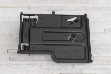 фото thumb №8, Ford kuga кришка корпуси акумулятора 4m5110757bb