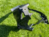 Mercedes c-klasa w204 pas передній панель фари кронштейн лівий a204626044 в Україні, фото thumb