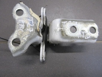 фото thumb №1, Петля дверь правый зад avensis t27 комплект 040