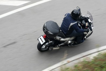 Kufer Motocyklowy SHAD SH39 + Płyta Mocująca 39L
