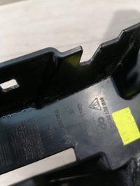 фото thumb №10, Macan направляющая бампер левый задняя 95b807453c