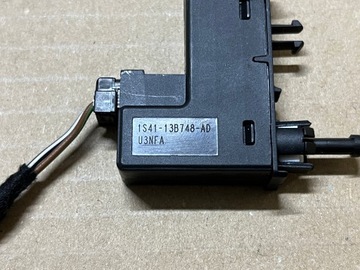 фото thumb №15, Ford c-max mk2 10- підсвітка панелі розподільчої бардачка