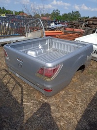 фото thumb №1, Mazda bt50 2016- кузов багажник коробка передач кришка багажника задня