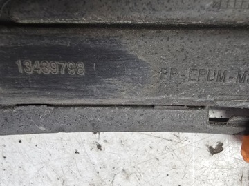 фото thumb №6, Opel astra k 5 v решітка середня бампера перед na датчики pdc 13439798