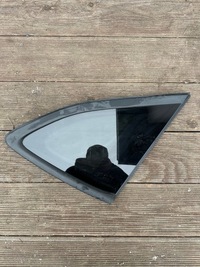фото thumb №1, Стекло кузовная треугольник hyundai tucson iii задняя правый тонированная oryg