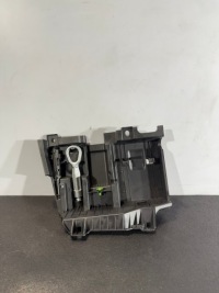 Купить Bmw f31 накладка аккумулятор багажника 7239176, фото thumb