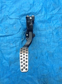 фото thumb №1, Dodge challenger srt 15 16 педаль газа