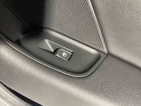 фото thumb №8, Audi a3 s3 8v sedan обшивка дверь правый задняя bang&olufsen 8v5971693a