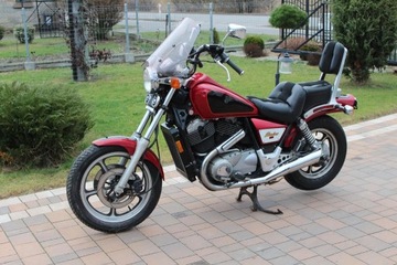 HONDA VT1100 SC18 КРЕПЛЕНИЕ АККУМУЛЯТОРА