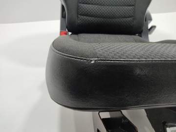 фото thumb №7, Сидіння правий зад задній 2 ряд land rover defender європа 2007-2014