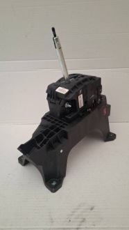 фото thumb №1, Opel insignia b 2018 домкрат перемикання передач 13576878