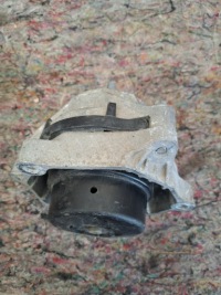 фото thumb №1, Подушка двигуна bmw f30 330e 6865469