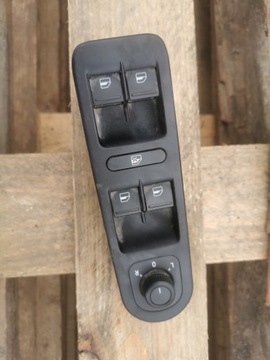 фото thumb №1, Переключатель стекло дверь левый перед vw amarok