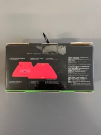 OUTLET Razer Универсальная подставка для быстрой зарядки Xbox Pulse Red