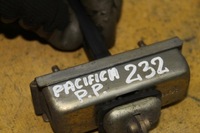 фото thumb №7, Обмежувач двері правий перед pacifica