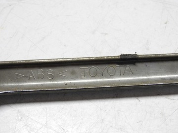 фото thumb №10, Toyota previa ii 00-05 накладка планка кришки багажника зад 75813-28020