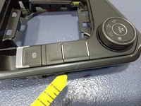 фото thumb №7, Vw tiguan ii 16- рамка домкрата панель керування 5nn864263