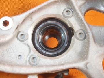 фото thumb №10, Audi a5 8t поворотный кулак перед правая ступица 4g0407242d