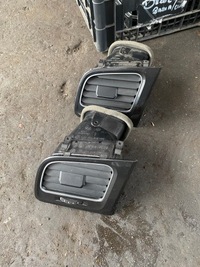 фото thumb №1, Vw golf vii решётка обдув 5g1819703x