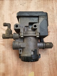 фото thumb №2, Клапан модулятор ebs scania r 1754939