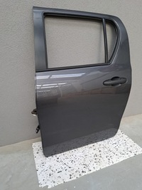 фото thumb №2, Toyota hilux дверь левый задняя оригинал