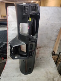 фото thumb №1, Volvo v70 ii 00 - 07 консоль приборная панель подушка