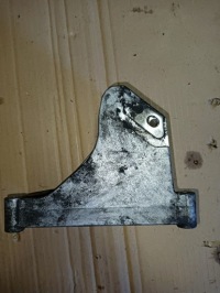 фото thumb №3, Кронштейн кронштейн радиатора выхлопных газов egr renault 2.5 cdi i 8200908659