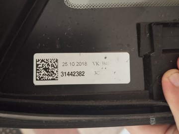 фото thumb №3, Volvo xc40 скло двері праві зад 31442382