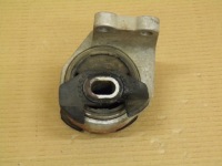 фото thumb №3, Кронштейн подушка коробки discovery iii 3318153211