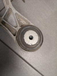 фото thumb №5, Кронштейн опора мост vw phaeton 3.0 tdi 4e0599285