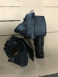 фото thumb №1, Корпус фільтра повітря jeep grand cherokee wk2-srt