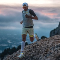 Мужской беговой жилет без рукавов COMPRESSPORT HURRICANE WINDPROOF XL