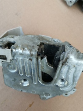 фото thumb №8, Замок дверь левый правый зад перед mercedes w124