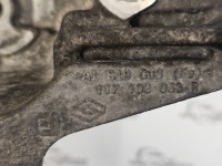 Renault clio 0.9 b tce h4b400 90km 14r 117tys кронштейн генератора 117108063r Недорого, фото thumb