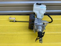 фото thumb №1, Toyota camry viii насос тормозная 47270-47040