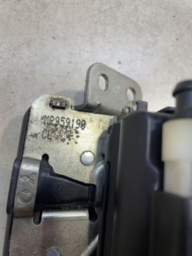 фото thumb №5, Замок крышки багажника mitsubishi colt vi