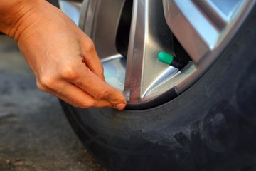 ДЕКОРАТИВНАЯ ПОЛОСКА НА ОБОД КОЛЕСА АВТОМОБИЛЯ 8 м