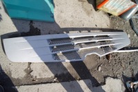 фото thumb №1, Решітка радіатора капот renault premium 5010578534