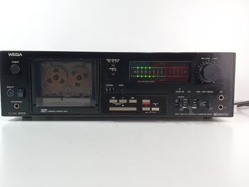 Кассетный магнитофон WEGA.