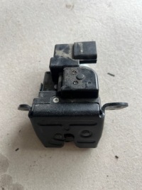 фото thumb №1, Hyundai i30 ii kombi замок кришки багажника