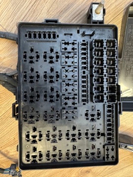 фото thumb №15, Dodge challenger charger srt коробка na предохранители жгуты штекеры 2015+