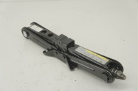 фото thumb №10, Домкрат трапециевидный подъемник oem номер audi 8w0011031f