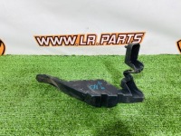 фото thumb №13, Кріплення кронштейн   зад праве i-pace j9d3-17b932-ab