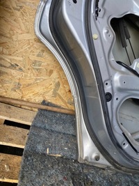 фото thumb №7, Дверь задняя левая subaru forester ii sg 02-06 серебристый молдинг